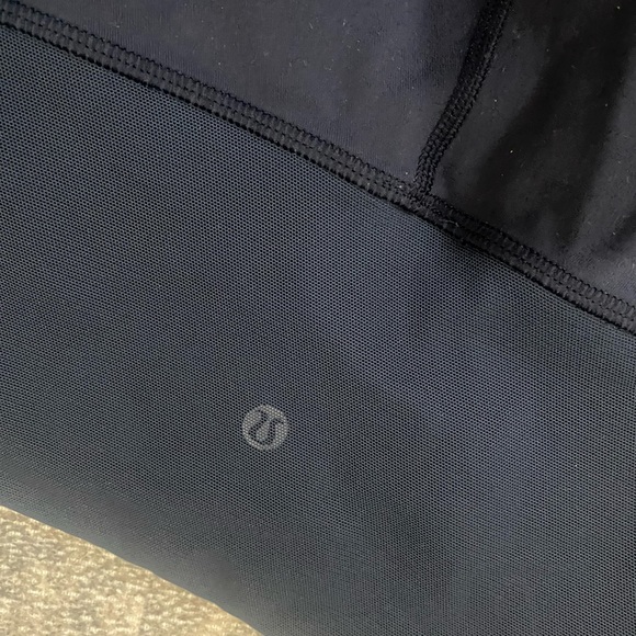 lululemon high rise scrunch mesh leggings size 8 - Picture 4 of 7